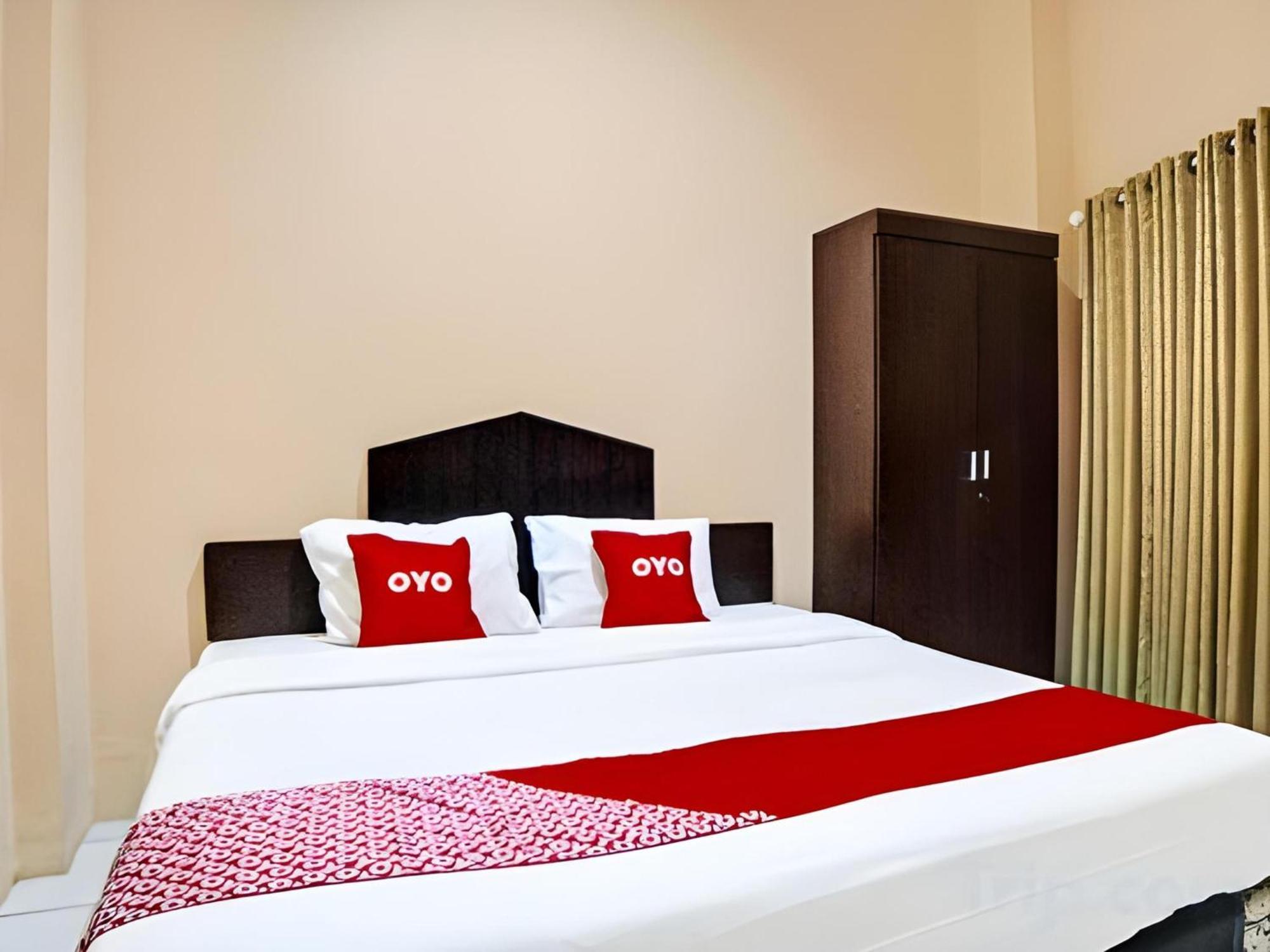 RedDoorz near Grand Palladium Medan Esterno foto