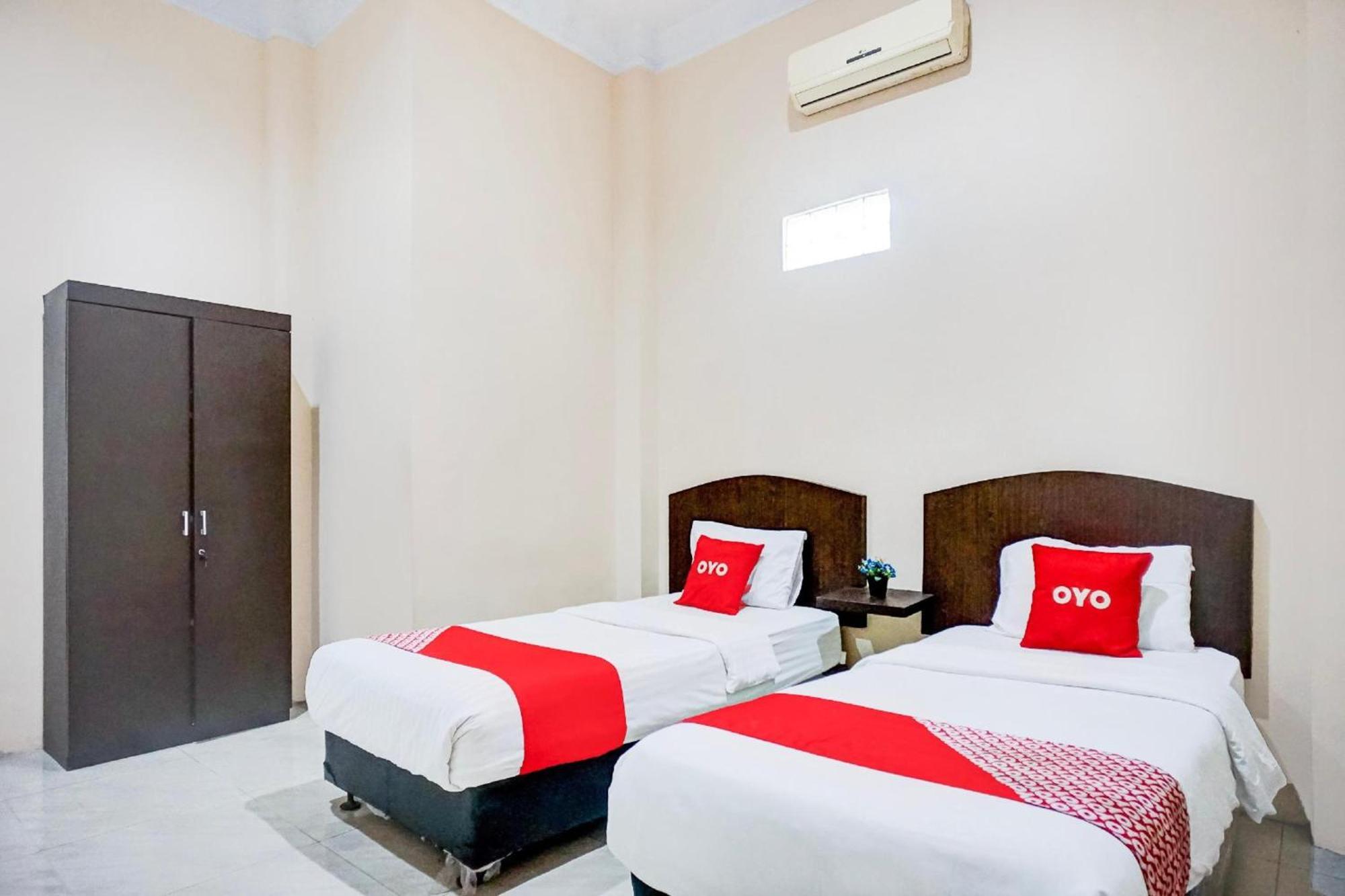 RedDoorz near Grand Palladium Medan Esterno foto